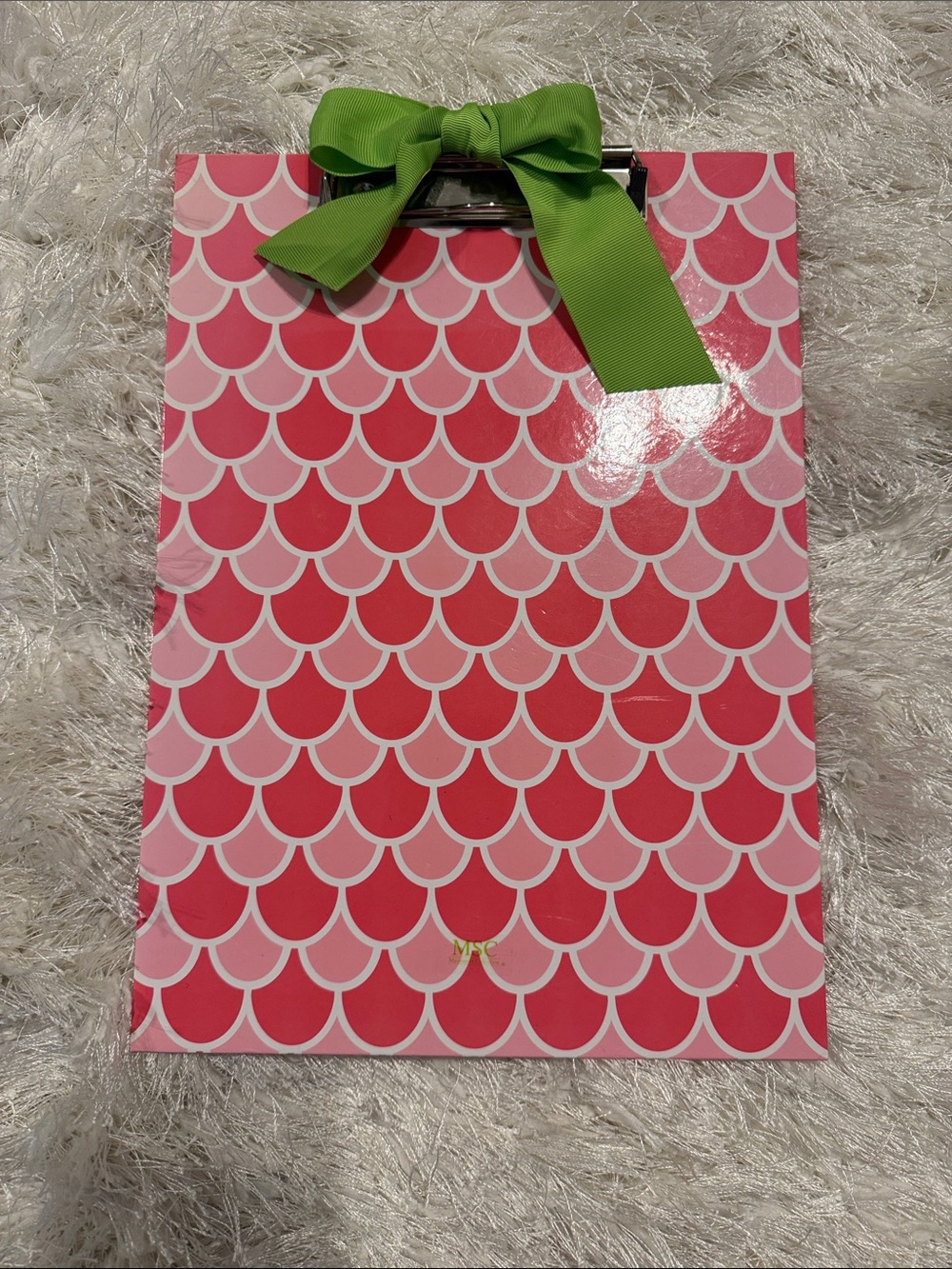 Pink Scallop Pattern Clipboard Tote with Green Bow